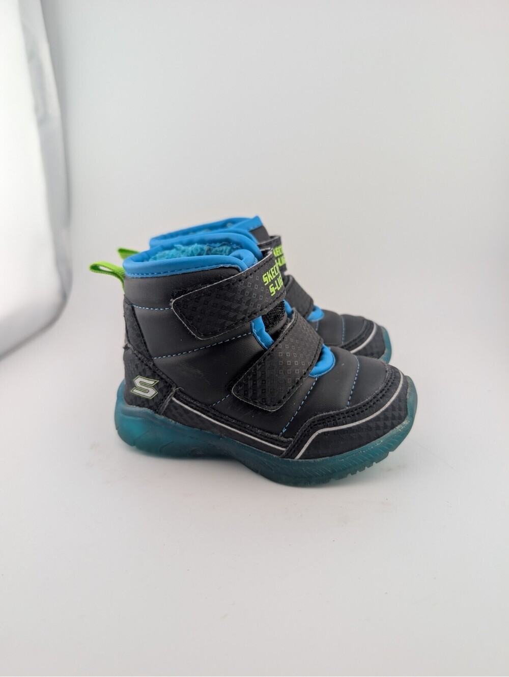 Skechers Toddler Size 5 Black And Blue Light Up Snow Boots Illumi-Brights